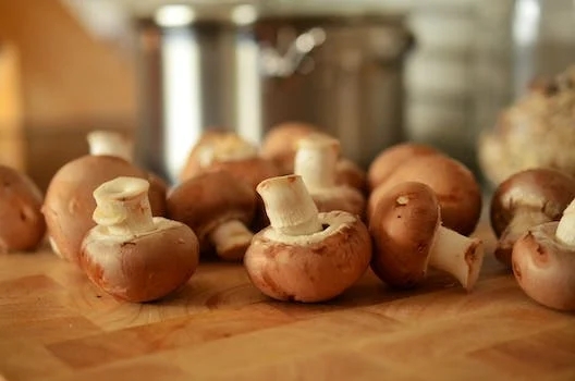 Pexels - mushrooms-brown-mushrooms-cook-eat